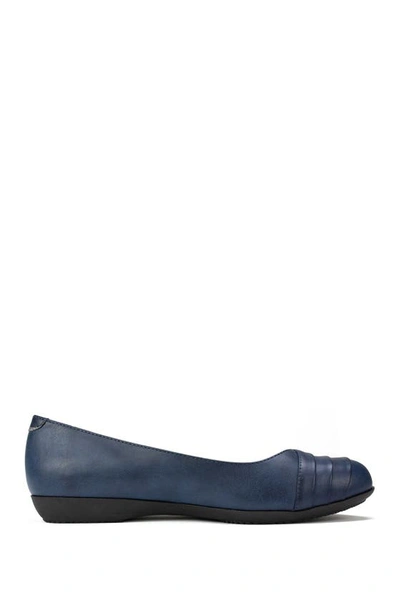 White Mountain Clara Ballet Flat In Navy Burnished Smooth