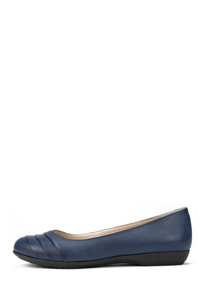 White Mountain Clara Ballet Flat In Navy Burnished Smooth