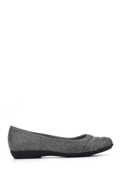 White Mountain Clara Ballet Flat In Pewter/glitter/fabric