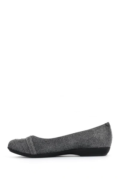 White Mountain Clara Ballet Flat In Pewter/glitter/fabric