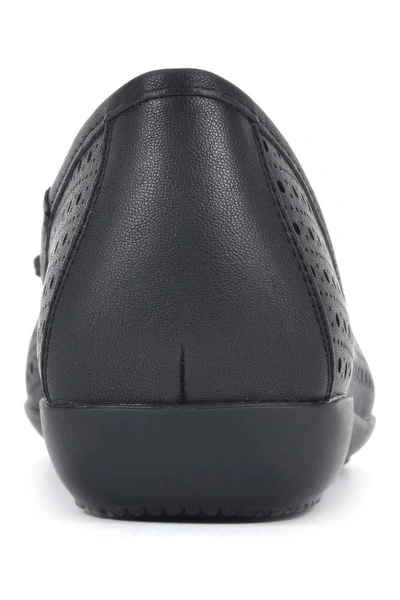 Cliffs By White Mountain Cheryl Ballet Flat In Black/burnished/smooth