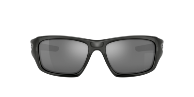 Shop Oakley Man Sunglass Oo9236 Valve® In Black Iridium Polarized