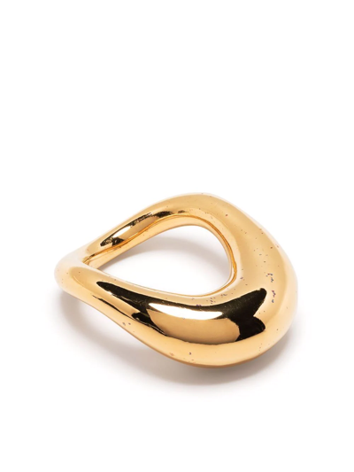Shop Charlotte Chesnais Lips Curved Ring In Gold