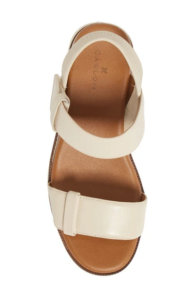 Caslon Briana Platform Sandal In Beige