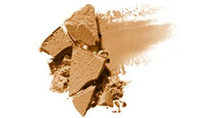 Shop Bobbi Brown Skin Weightless Powder Foundation In #06 Golden
