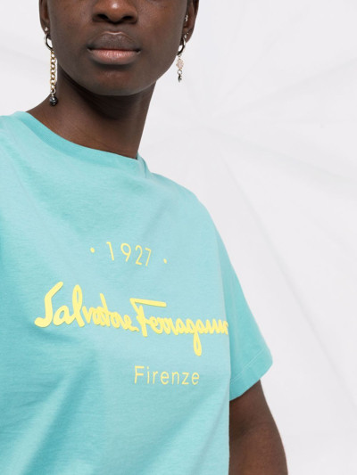 Shop Ferragamo Logo-print T-shirt In Blau