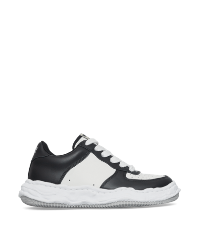 Shop Miharayasuhiro Wayne Low Sneakers In Black/white