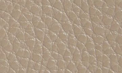 Shop Longchamp Le Foulonné Leather Card Case In Turtle Dove