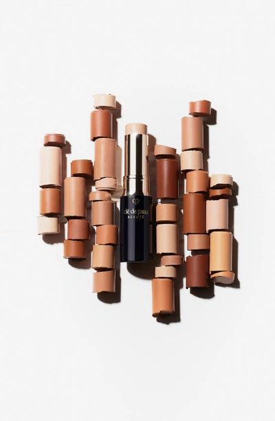 Clé De Peau Beauté Concealer Spf 27 In Honey