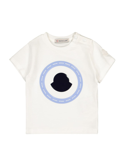 Shop Moncler Kids T-shirt For Boys In White