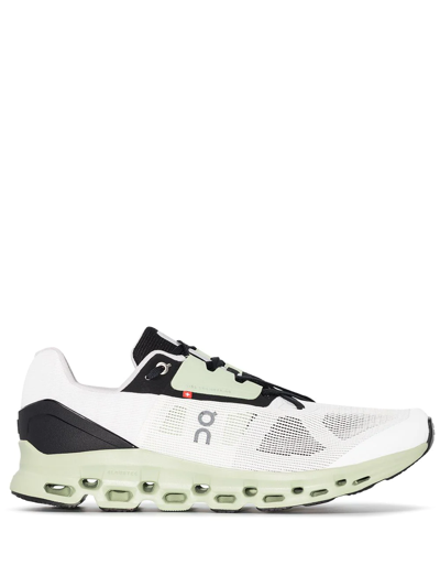 On Running Cloudstratus Low-top Sneakers In Weiss