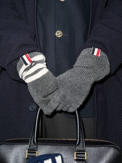 Shop Thom Browne 4-bar Cashmere Gloves In Grau