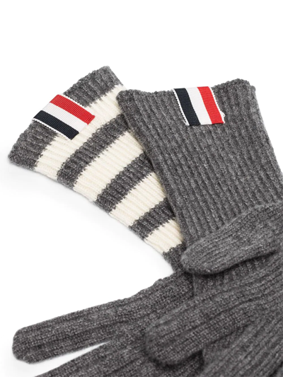 四条纹羊绒手套