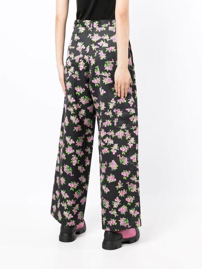 Shop Natasha Zinko Floral-print Cropped Trousers In Black