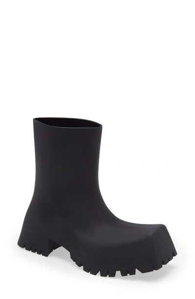 Shop Balenciaga Trooper Rubber Boot In Black