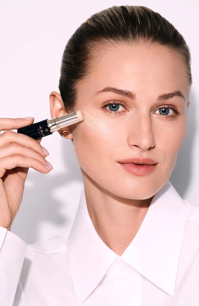 Clé De Peau Beauté Concealer Spf 27 In Ocher