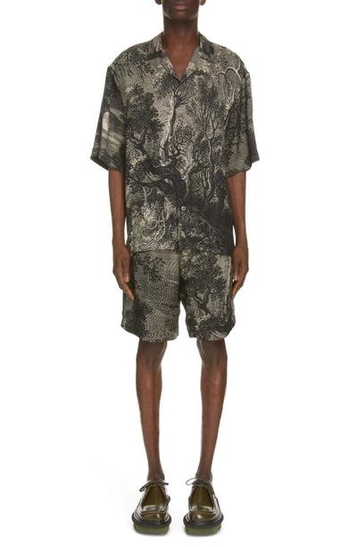 Shop Dries Van Noten Piperi Print Shorts In Ecru