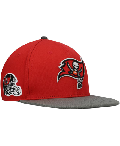 Shop Pro Standard Men's  Red, Pewter Tampa Bay Buccaneers 2tone Snapback Hat In Red/pewter
