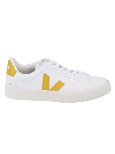 Shop Veja Campo In Extra White Ouro