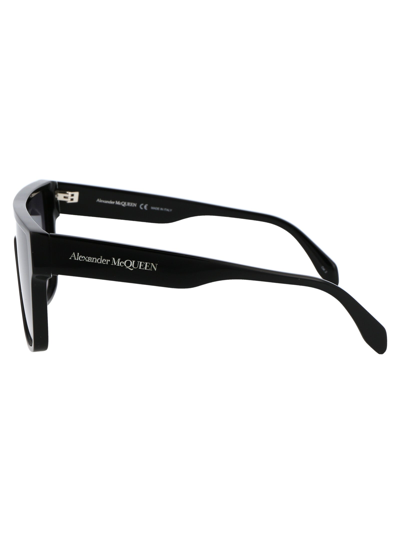 Shop Alexander Mcqueen Eyewear Sunglasses In 001 Black Black Grey