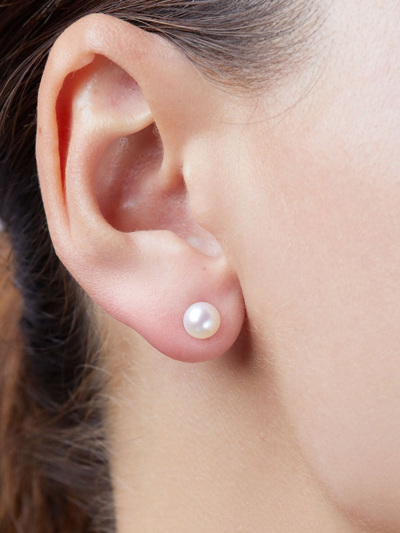 Yoko London 18kt Yellow Gold Classic 6mm Freshwater Pearl Stud Earrings In Gold