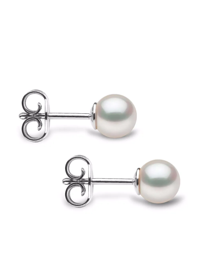 Shop Yoko London 18kt White Gold Classic 5mm Akoya Pearl Stud Earrings In Silber