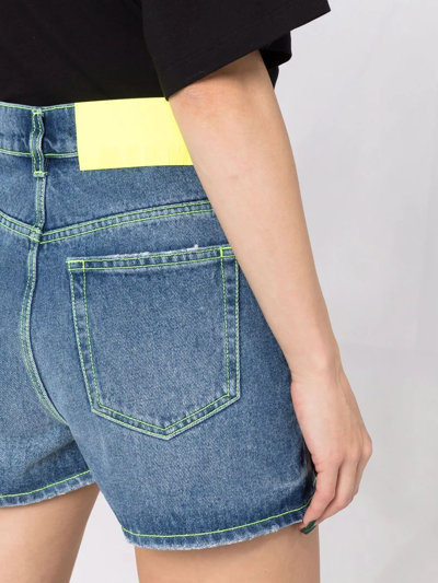 Shop Msgm Contrast-stitching Denim Shorts In Blau