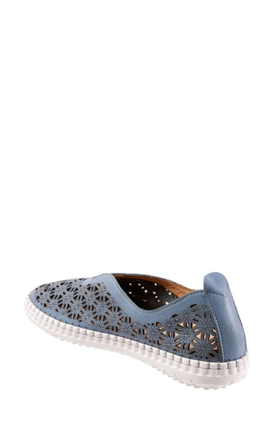 Shop Bueno Daisy Flat In Denim