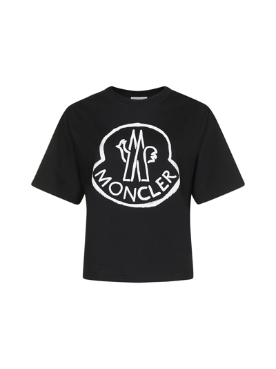 Shop Moncler T-shirt In Black