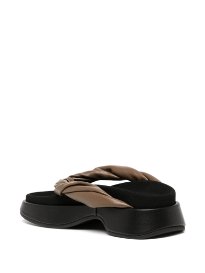 Reike Nen Twisted-strap Platform Flip Flops In Schwarz