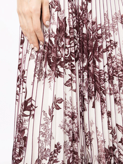 Shop Erdem Floral-print Pleated Skirt In Rot