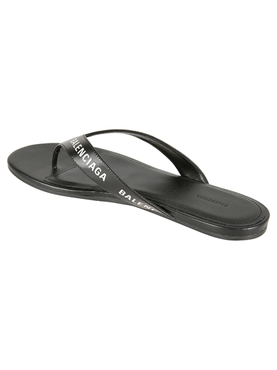 Shop Balenciaga Round Flip Flops In Black/white