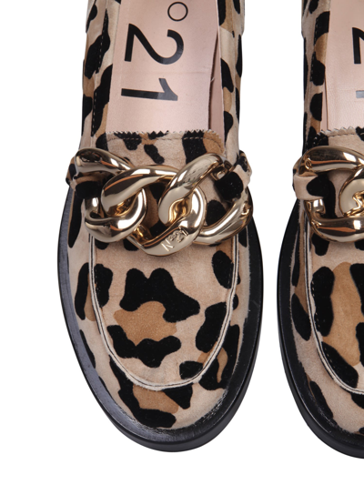 Shop N°21 Moccasins With Oversized Chain In Animalier