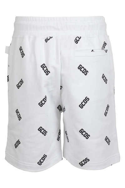 Shop Gcds Allover Logo Regular Sweatshorts In Bianco