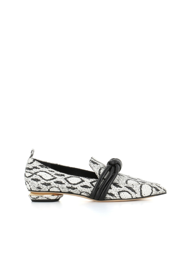 Shop Nicholas Kirkwood Loafer Beya Knot In White/black