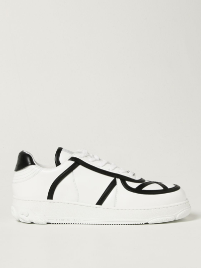 Shop Gcds Sneakers In Smooth Leather In White