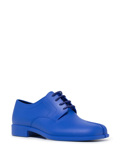 Shop Maison Margiela Tabi-toe Lace-up Shoes In Blau