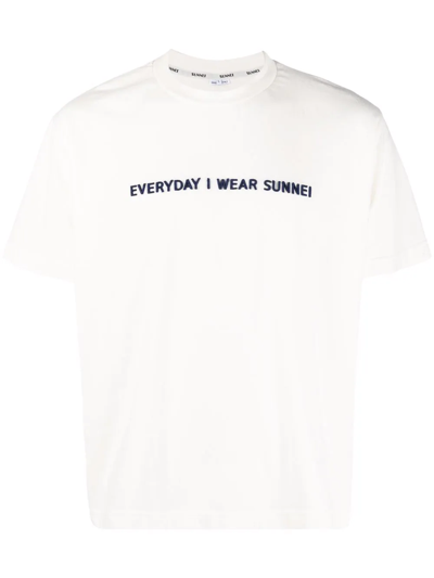 Shop Sunnei Slogan-print Cotton T-shirt In Weiss