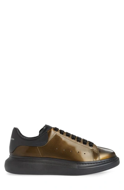 Alexander Mcqueen Oversize Metallic-effect Sneakers In Gold/ Black