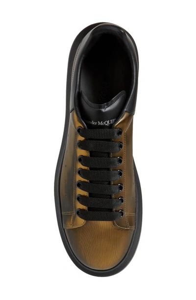 Alexander Mcqueen Oversize Metallic-effect Sneakers In Gold/ Black