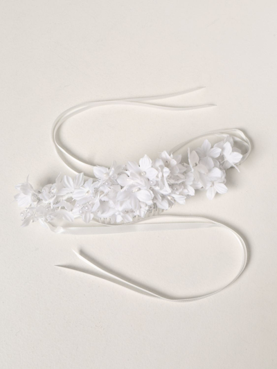 Shop Monnalisa Hair Clip With Flowers And Pearls In 白色