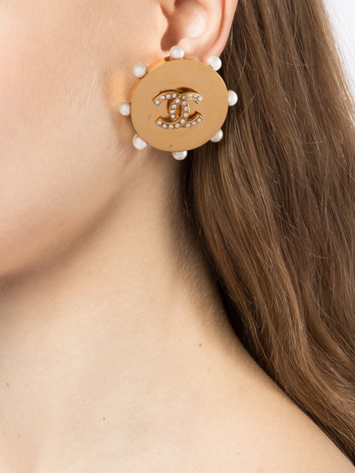 Chanel 1990's Gold Textured CC Round Earrings – Vintage by Misty