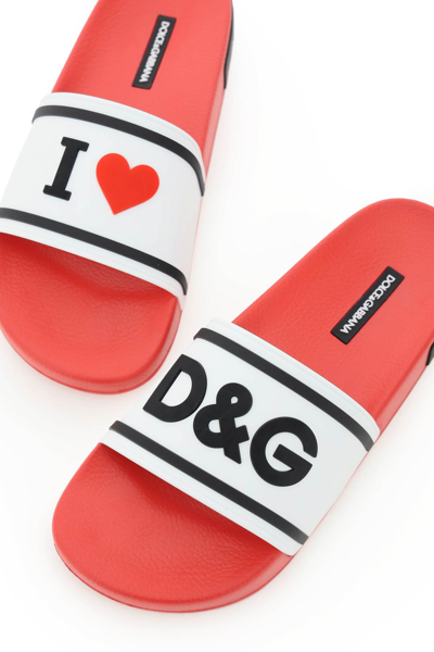 Dolce & Gabbana Embossed Logo Pool Slides In Bianco Nero Rosso (white)