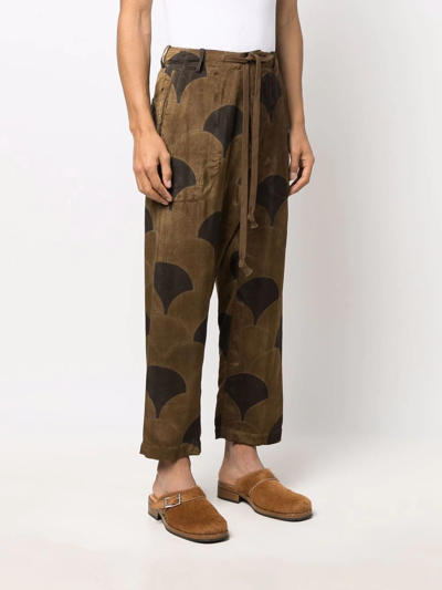 Shop Uma Wang Geometric-print Cropped Trousers In Brown