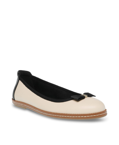Shop Anne Klein Women's Eve Flats In Ivory/black Fabric And Polyurethane