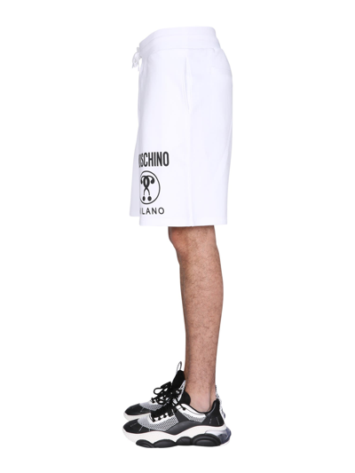Shop Moschino Double Question Mark Shorts In Bianco