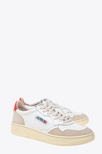 Shop Autry Medalist Low Top Sneaker White And Orange Leather Low-top Lace Up Sneakers - Medalist In Bianco/arancio
