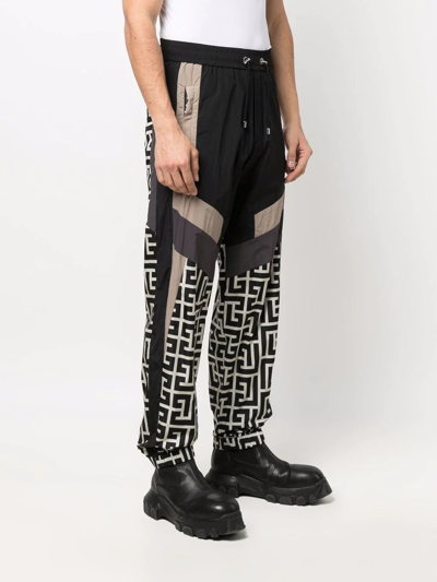 Balmain Jogging Pants With Maxi Monogram Logo Print In Schwarz