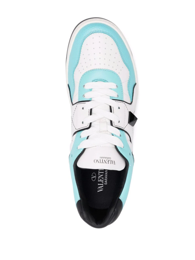 Shop Valentino One Stud Low-top Sneakers In Weiss