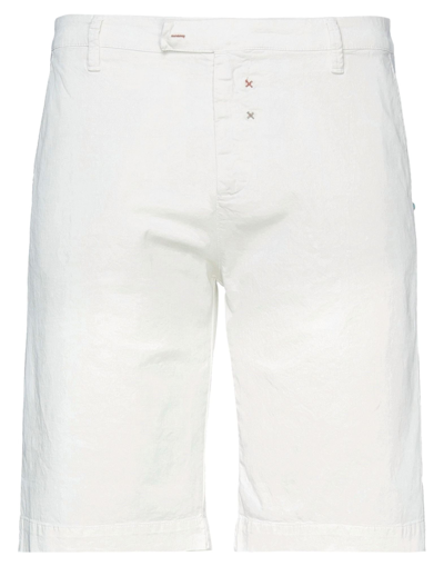 Shop Altatensione Shorts & Bermuda Shorts In Ivory